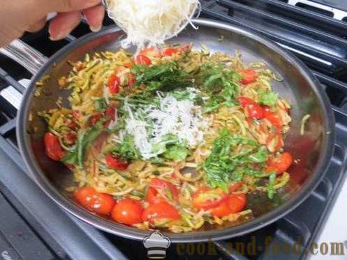 Spaghetti squash met kaas en tomaten