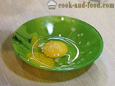 Een eenvoudig recept voor gebakken courgette in de pan