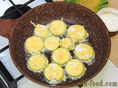 Een eenvoudig recept voor gebakken courgette in de pan