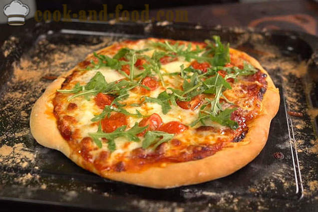 Pizza met rookworst - de gemakkelijkste recept