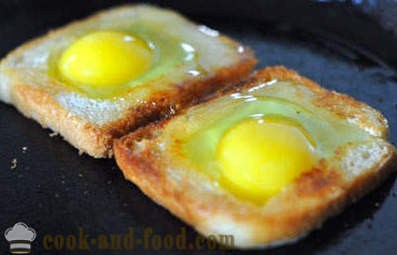Gebakken eieren gebakken in een toast in het Frans