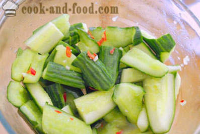 Chinese salade met verse komkommer