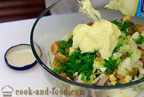 Salade met haring en champignons
