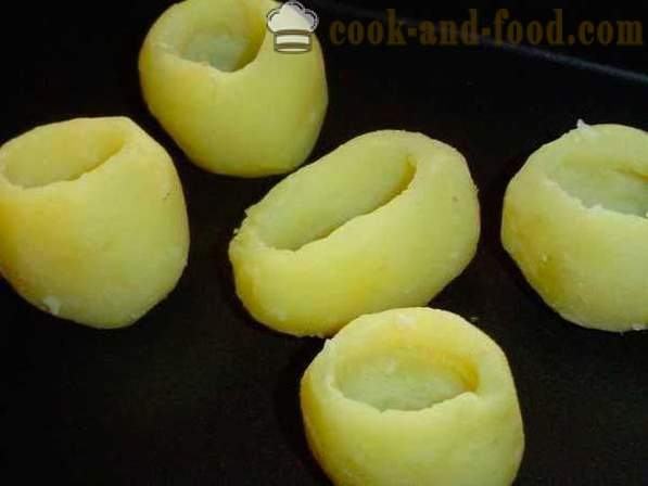Aardappelen met een verrassing in de oven