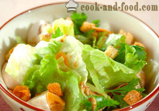 Knoflook salade met champignons en croutons
