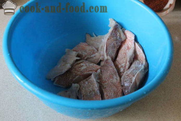Vis gemarineerd in azijn met uien en jeneverbes - hoe gemarineerde vis thuis, stap voor stap recept foto's te koken
