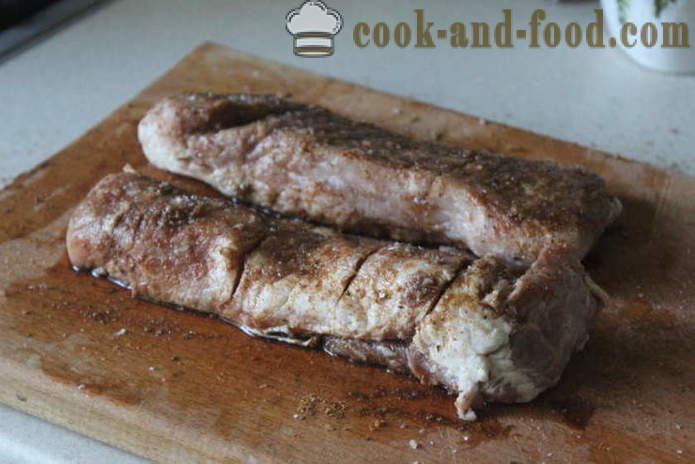 Gebraden varkensvlees in folie - zo lekker aan het varkensvlees koken in sojasaus, een stap voor stap recept foto's