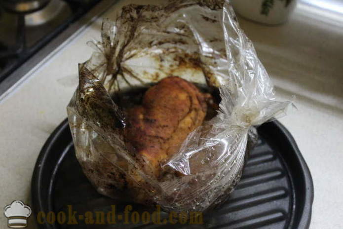 Thuis pastrami kipfilet in folie - hoe je een pastrami kip te maken in de oven, met een stap voor stap recept foto's