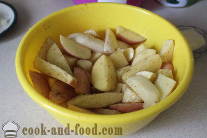 Jonge aardappelen in een pot met worst en groenten - hoe je een gebraden in de oven van de jonge aardappelen, een stap voor stap recept foto's te koken