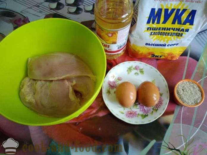 Heerlijke karbonades kip in een koekenpan - beide heerlijk kok koteletten kipfilets in beslag, met een stap voor stap recept foto's