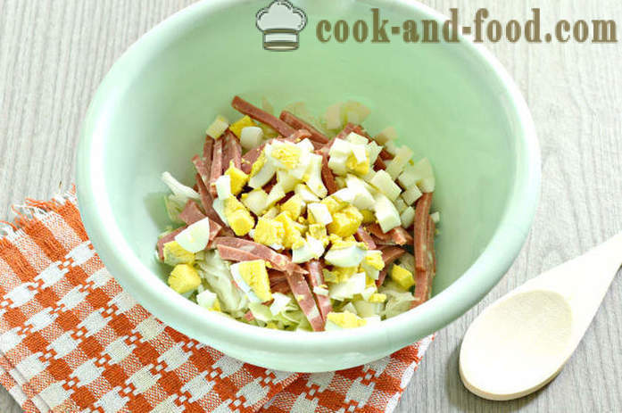 Salade met croutons, Koreaans wortel, worst - Hoe maak je een salade met croutons en mayonaise, een stap voor stap recept foto's voor te bereiden