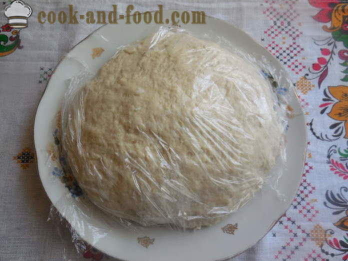 Cakes met ei en ui in een pan - hoe om te bakken ongezuurde broodjes, een stap voor stap recept foto's