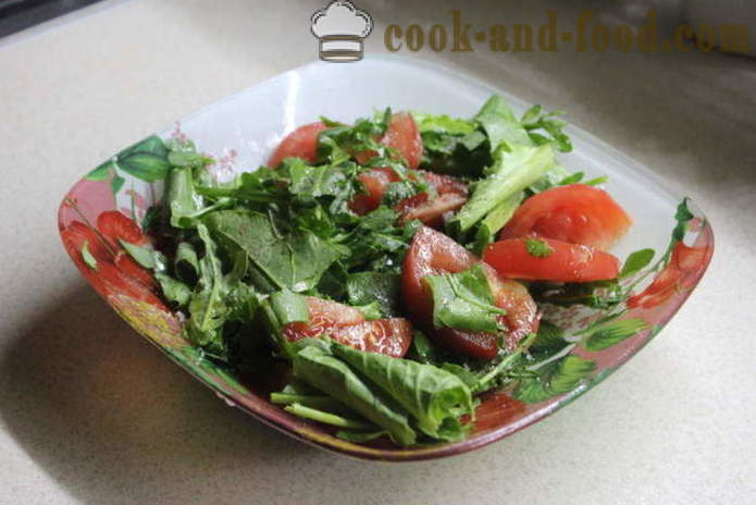 Heerlijke salade met rucola en tomaten - hoe je een salade van rucola voor te bereiden, een stap voor stap recept foto's