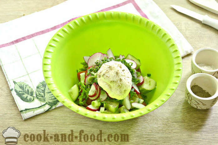 Mayonaise salade met radijs en tomaat - hoe je een salade van radijs en tomaten, een stap voor stap recept foto's maken