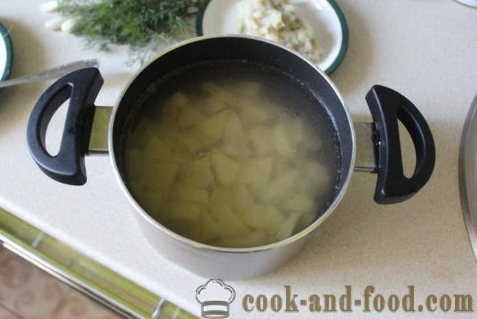 Spinazie soep met room en knoedels - hoe soep met spinazie koken bevroren, stap voor stap recept foto's
