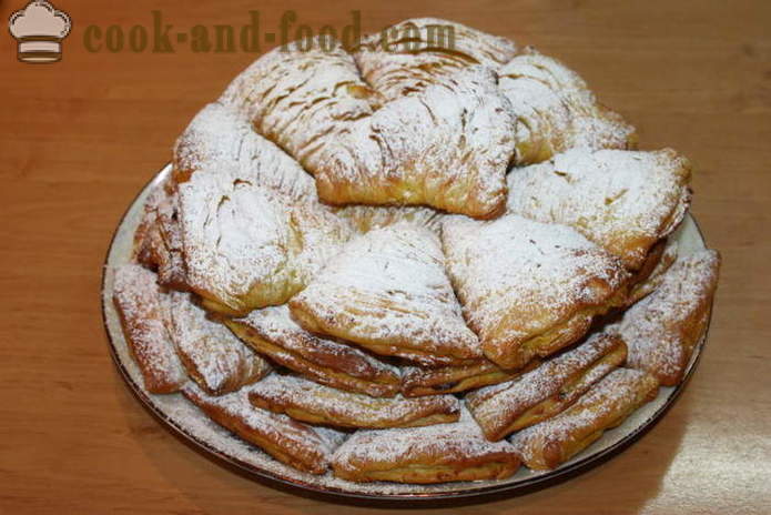 Napolitaanse sfolyatelle - hoe bladerdeeg broodjes maken met ricotta, een stap voor stap recept foto's