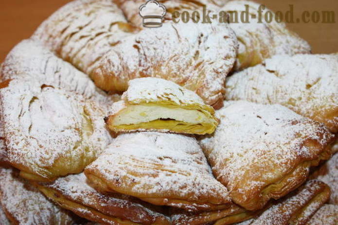 Napolitaanse sfolyatelle - hoe bladerdeeg broodjes maken met ricotta, een stap voor stap recept foto's
