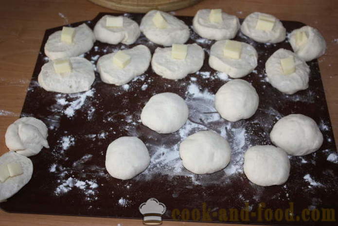 Lush donuts op gist gevuld met kaas - hoe donuts met vulling, een stap voor stap recept foto's maken