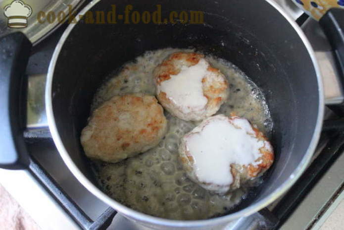 Gehaktballen van gehakt kip met rijst en zure room saus - hoe gehaktballen uit gehakt kip en rijst koken, met een stap voor stap recept foto's