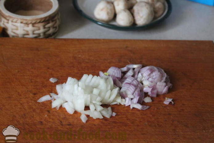 Champignonroomsaus - hoe je een champignonsaus met paddestoelen, een stap voor stap recept foto's te koken