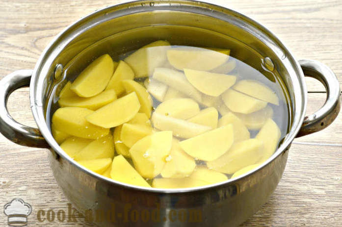 Gebakken aardappelschijfjes in de oven met knoflook en sojasaus - zowel heerlijke gebakken aardappelen in de oven, met een stap voor stap recept foto's
