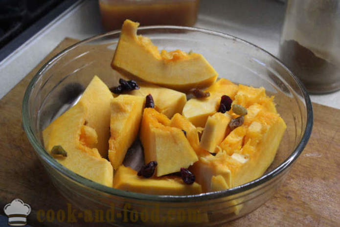 Gebakken pompoen met honing, gedroogde vruchten en kruiden - hoe u de pompoen plakjes bakken in de oven, met een stap voor stap recept foto's