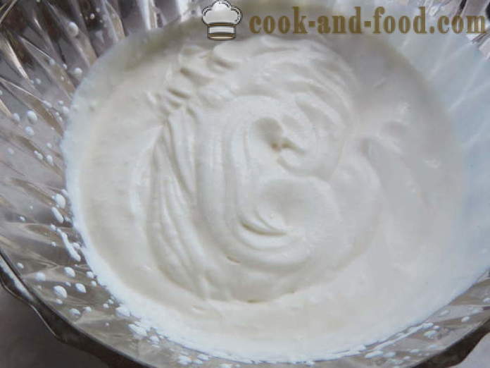 Caramel ijs van de melk zonder eieren - hoe je zelfgemaakt ijs zonder eieren te bereiden, stap voor stap recept foto's