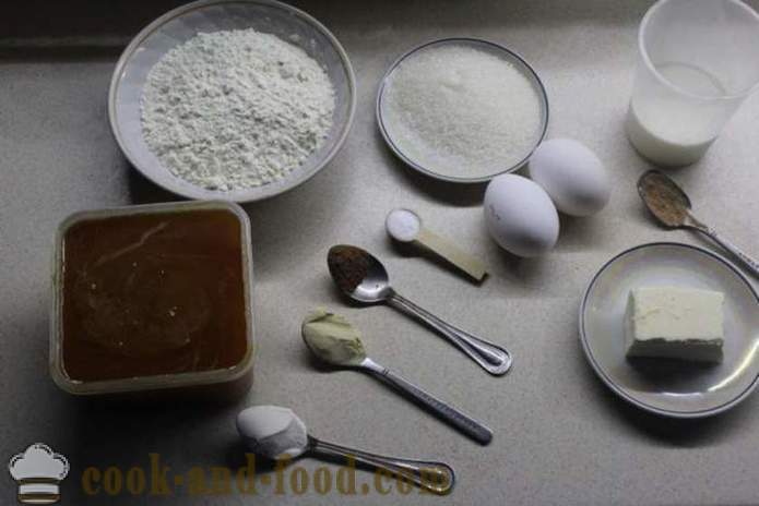 Eenvoudige honingkoek met gember - hoe je een taart met honing en gember in de oven te koken, met een stap voor stap recept foto's