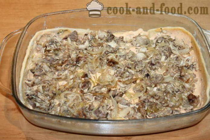 Gelaagde vlees taart in de oven - hoe je een meat pie van ongedesemd deeg, een stap voor stap recept foto's te bakken