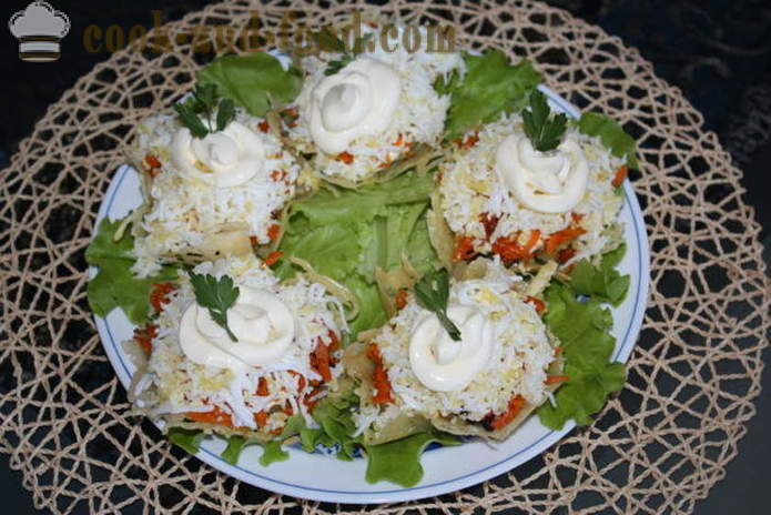 Heerlijke paddestoel salade in een kaas mand - hoe kaas manden van sla, een stap voor stap recept foto's maken