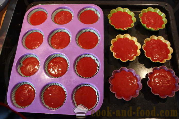 Rode en witte cupcakes - hoe rood fluwelen cupcakes thuis, stap voor stap recept foto's maken