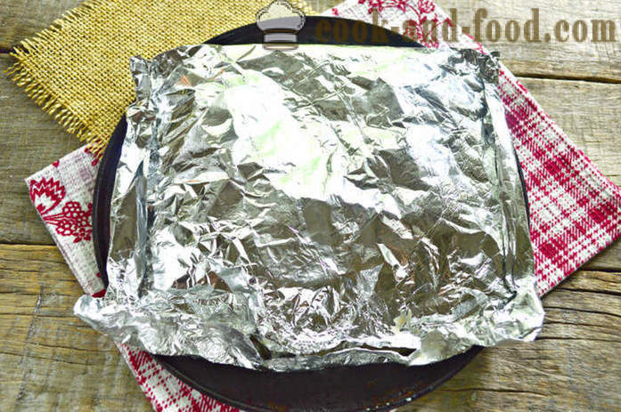 Crucian gebakken geheel - zoals karper bakken in de oven in folie, met een stap voor stap recept foto's