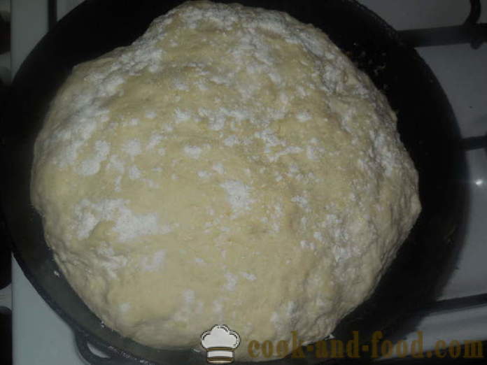 Zelfgebakken brood met aardappelpuree - hoe aardappelbrood koken thuis, stap voor stap recept foto's