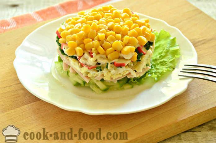 Gelaagde salade met maïs en krab sticks in batches - hoe gelaagde salade te bereiden in de ring, met een stap voor stap recept foto's