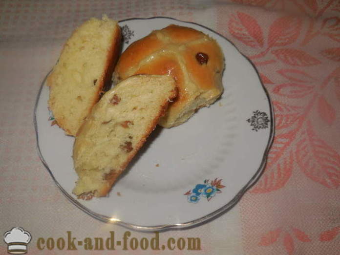 Eenvoudig en mooi broodjes voor Pasen - hoe de Pasen broodje, een stap voor stap recept foto's te bakken