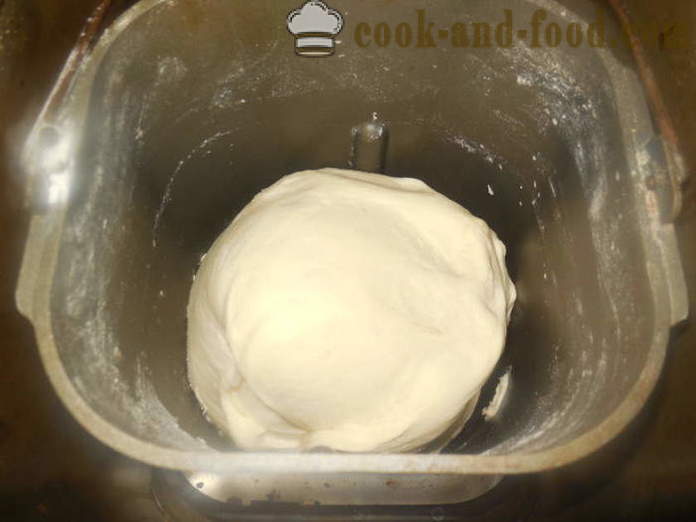 Een eenvoudig recept voor zelfgebakken brood op tomaat marinade - hoe om brood te bakken in de broodbakmachine thuis, stap voor stap recept foto's
