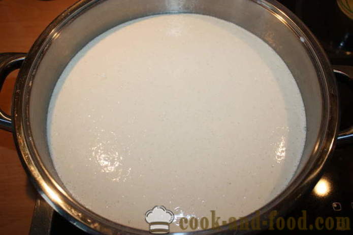 Pasen cake met amandelen en rozijnen, melk - hoe je een taart te bakken in de oven, met een stap voor stap recept foto's