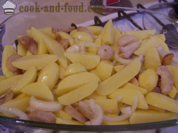 Aardappelen gebakken in de oven met champignons en zure room - hoe lekker gebakken aardappelen in de oven, met een stap voor stap recept foto's