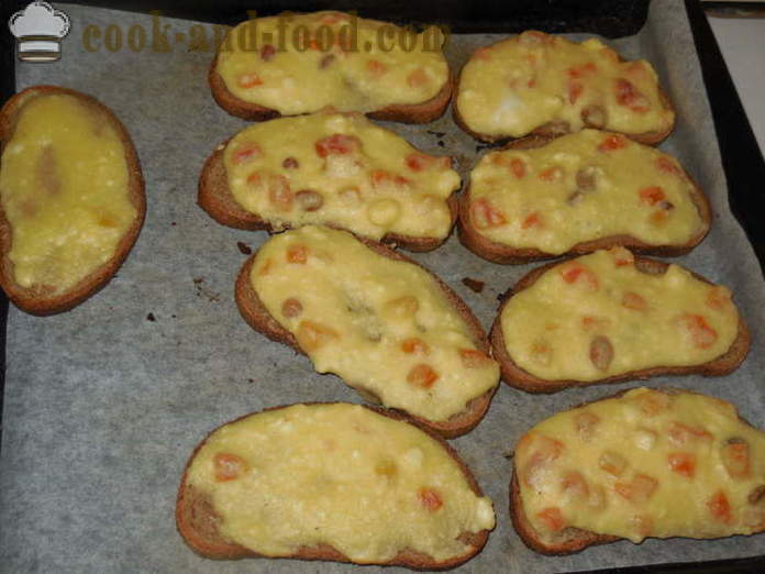 Lazy cheesecake van het brood met kaas, gedroogde abrikozen en kiwi's - als een luie bak cheesecake met cottage cheese, een stap voor stap recept foto's
