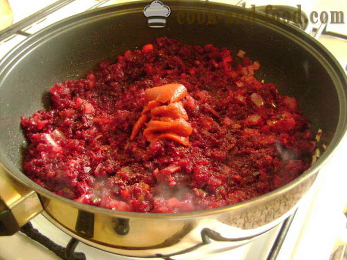 Heerlijke Kaviaar van bieten met uien en komkommer - hoe eieren met rode biet koken in een pan, met een stap voor stap recept foto's