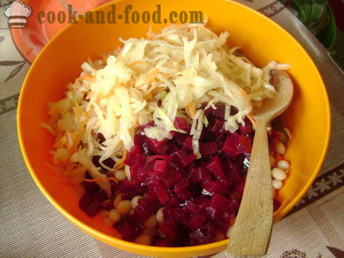 Ongebruikelijke salade met haring - hoe je een vinaigrette met haring, kool en bonen te maken, met een stap voor stap recept foto's