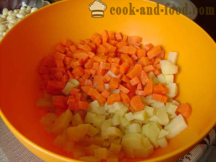 Ongebruikelijke salade met haring - hoe je een vinaigrette met haring, kool en bonen te maken, met een stap voor stap recept foto's