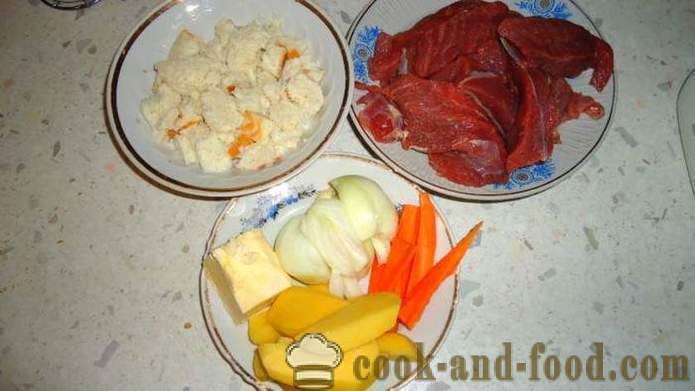 Dietary schnitzels kalfsvlees met wortelen en uien - hoe om te koken van een heerlijke schnitzels, een stap voor stap recept foto's