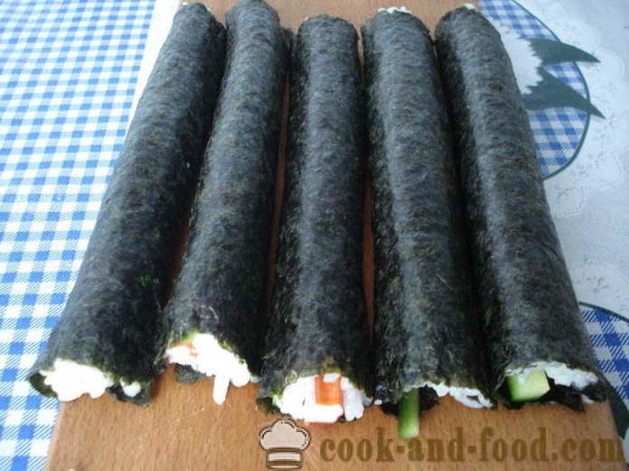 Sushi met krab sticks en komkommer - hoe sushi te maken met krab sticks thuis, stap voor stap recept foto's