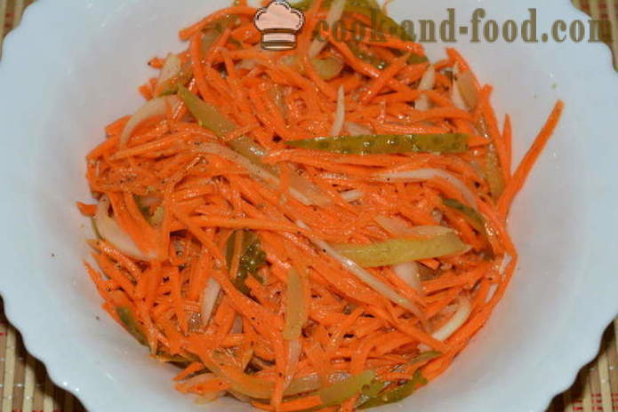 Een eenvoudige salade met Koreaanse wortel en komkommer - hoe Koreaanse salade van wortelen en komkommers koken, met een stap voor stap recept foto's
