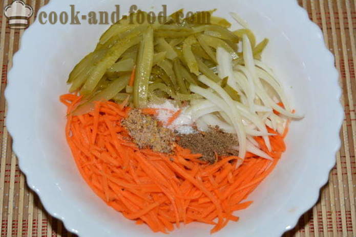Een eenvoudige salade met Koreaanse wortel en komkommer - hoe Koreaanse salade van wortelen en komkommers koken, met een stap voor stap recept foto's
