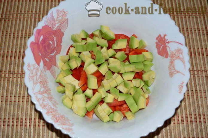 Een heerlijke salade met avocado en kipfilet - hoe je een salade met avocado en kip te bereiden, met een stap voor stap recept foto's