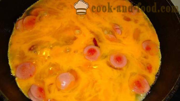 Grote gebakken eieren met worst van struisvogeleieren - hoe je een omelet van de struisvogel eieren te koken, stap voor stap recept foto's