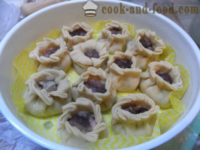 Hoe de dumplings koken in multivarka of mantovarke een paar stappen, het recept met een foto