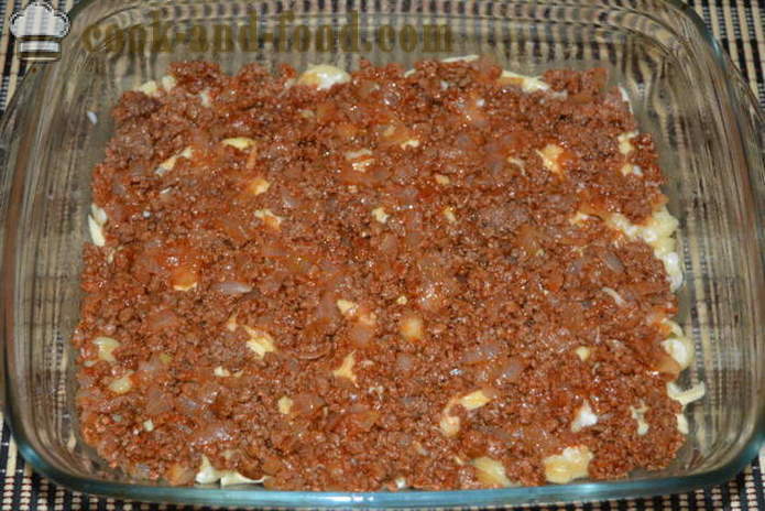 Braadpan van de macaroni met gehakt en bechamelsaus - hoe pasta braadpan in de oven, met een stap voor stap recept foto's